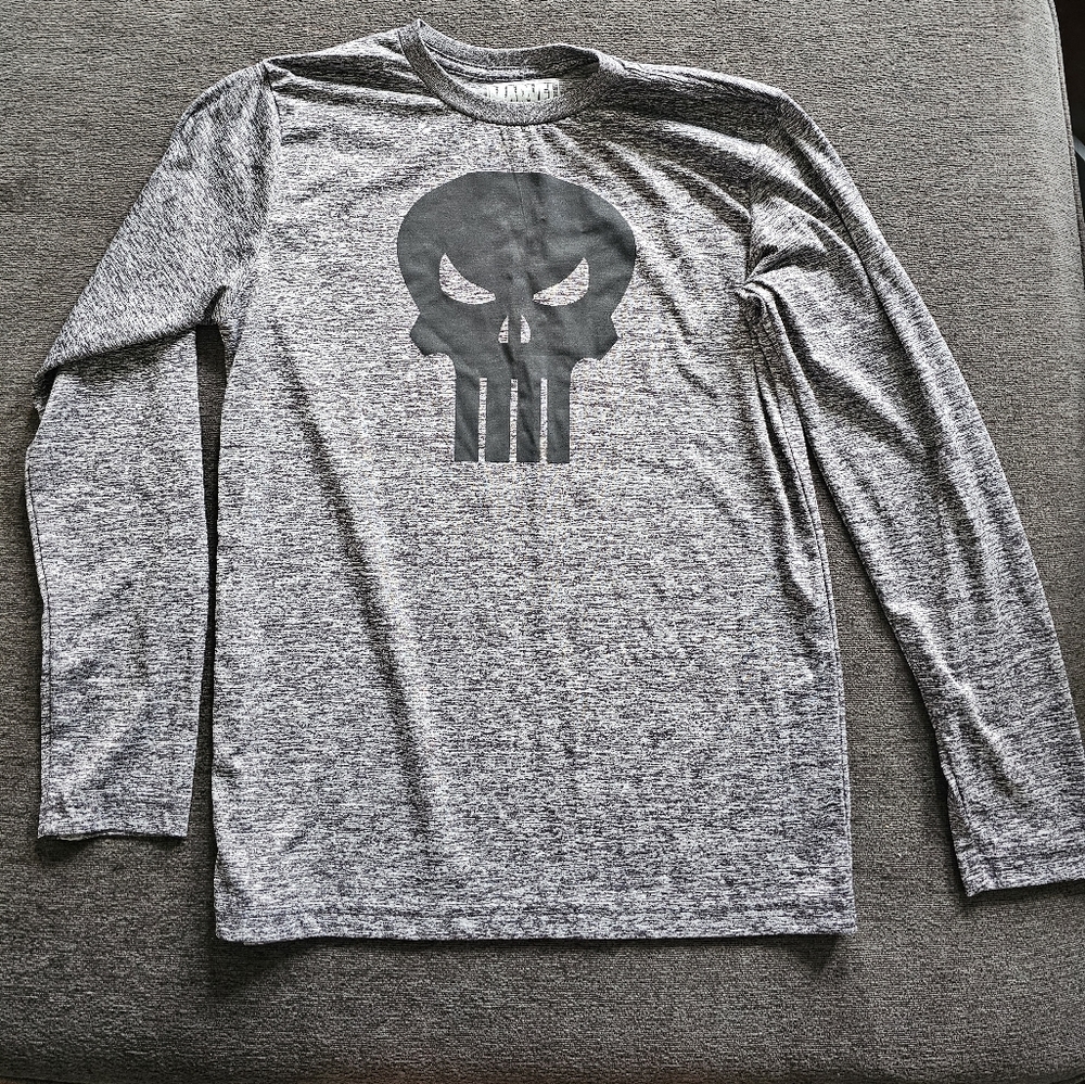 Men's Marvel Punisher long sleeve shirt
